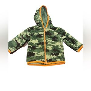 Infant camo jacket size 6/9months
